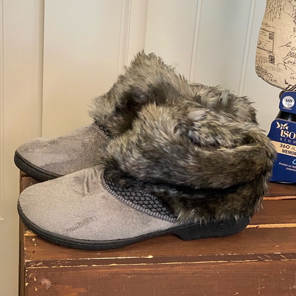 New! Isotoner Microsuede Mallory Soft Comfortable Slipper Boot